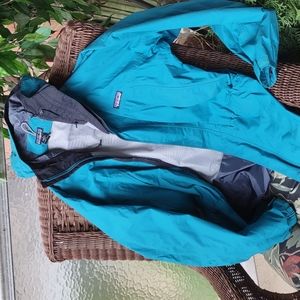 PATAGONIA:  windbreaker jacket in beautiful aqua blue with dark blue accents!